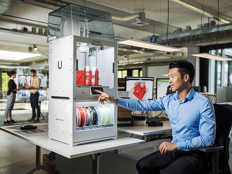 Ultimaker S5 Material Station in Office