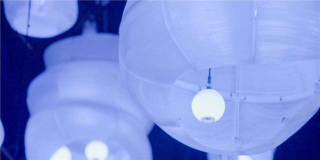 透明 PETG 進(jìn)行 3D 列印的球體