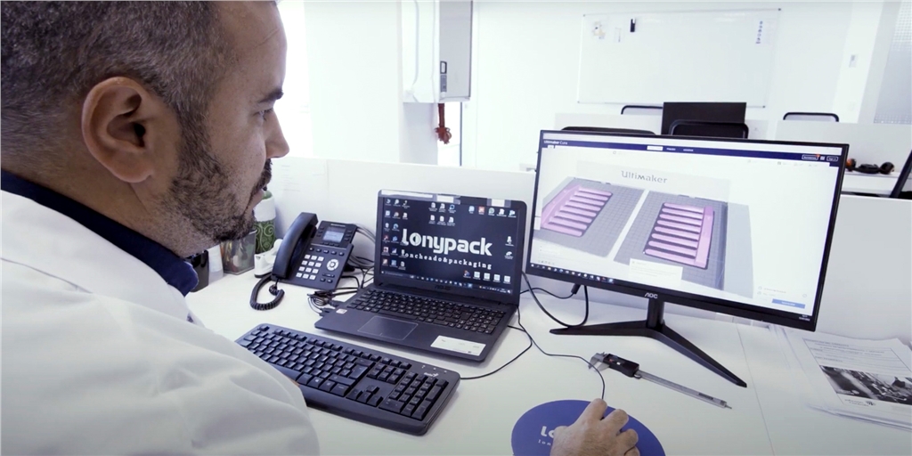 工業(yè)工程師在 UltiMaker 合作夥伴 Sicnova 和經銷商 Cosomo 3D 的幫助下開發(fā)了 4 個關鍵應用程式