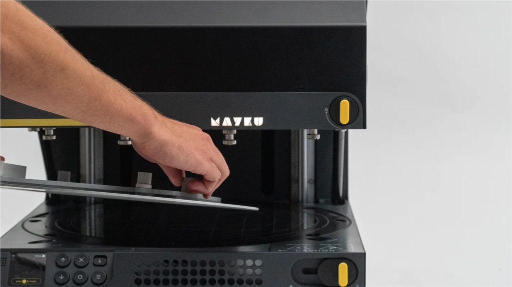 Multiplier 桌上壓力成型機使用過程 Multiplier 桌上壓力成型機使用過程