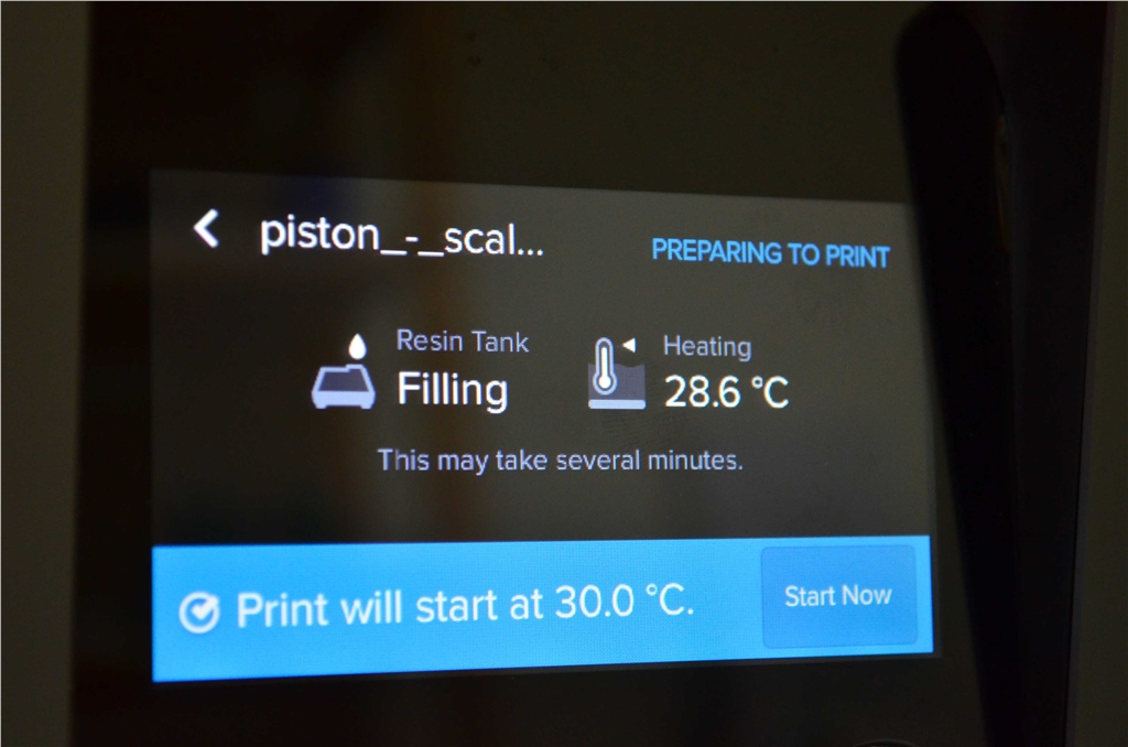 Formlabs SLA 3D列印機 Form 2 臺灣 開箱文章 填充並加熱樹脂槽 3DMART Formlabs SLA 3D列印機 Form 2 臺灣 開箱文章 填充並加熱樹脂槽 3DMART