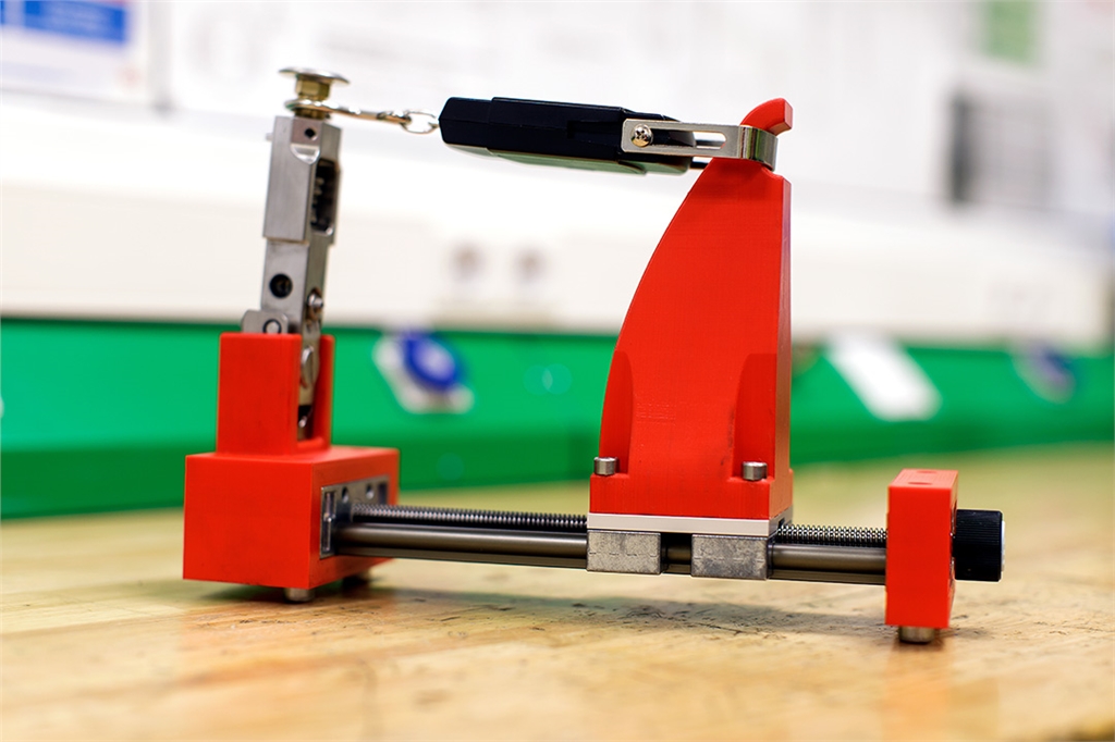 heineken-ultimaker-create-custom-3d-printed-quality-control-tools