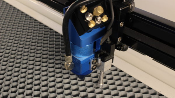 Thunder Bolt Pro 32 雷射加工機(jī)的自動(dòng)對(duì)焦功能