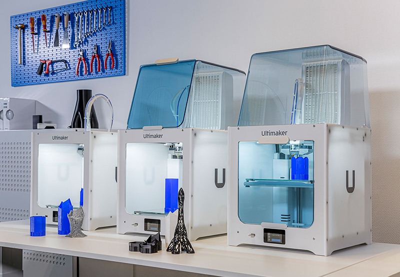Ultimaker 2+ in office